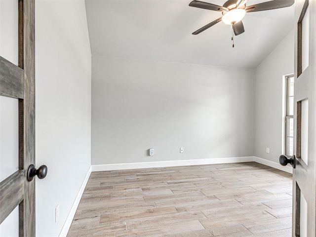 7609 Three Woods Lane, Yukon, OK 73099