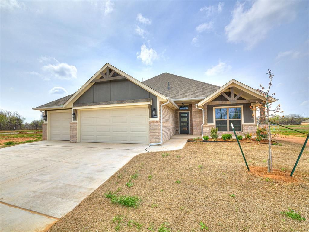 7609 Three Woods Lane, Yukon, OK 73099