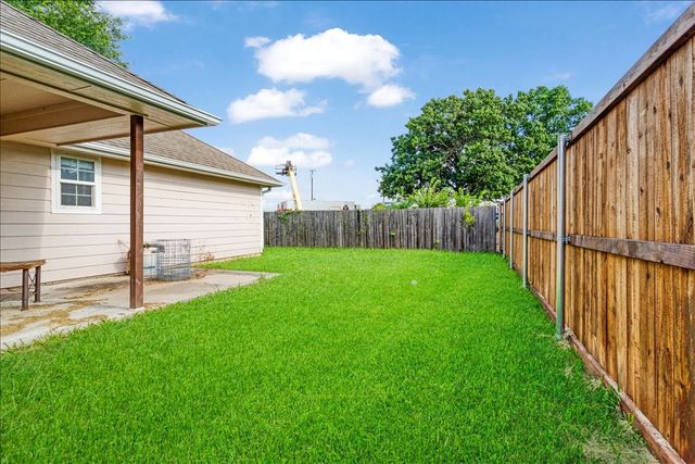 207 Chaffin Street, Bonham, TX 75418