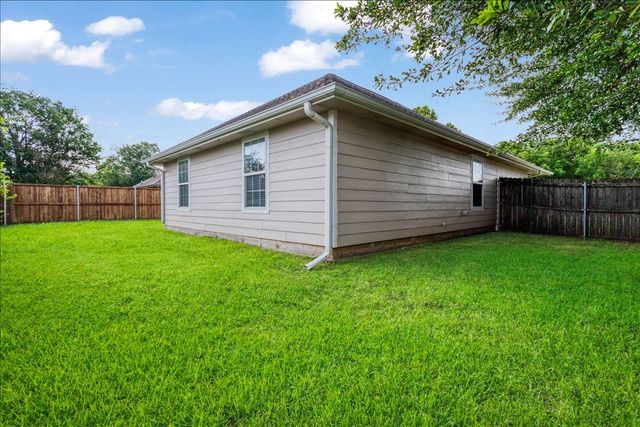 207 Chaffin Street, Bonham, TX 75418