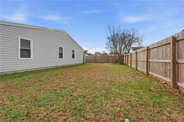 827 Winslow DR, Newport News, VA 23608