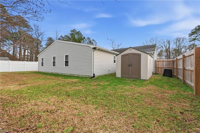 827 Winslow DR, Newport News, VA 23608