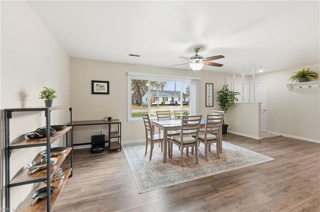 827 Winslow DR, Newport News, VA 23608