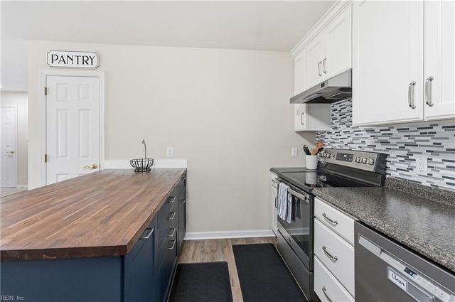 827 Winslow DR, Newport News, VA 23608