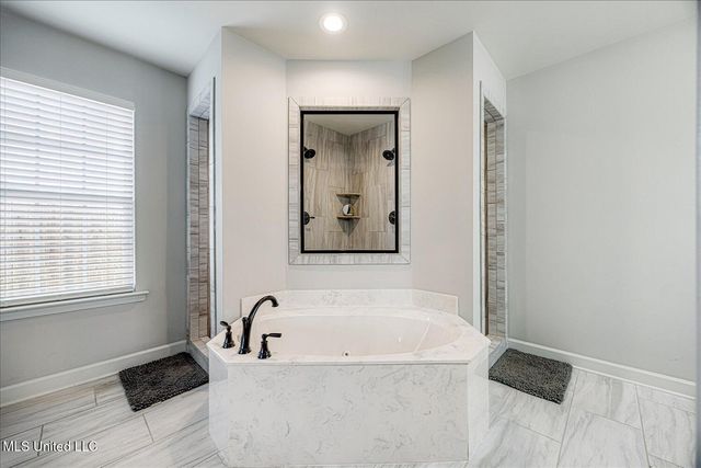 7814 Park Valley Drive, Southaven, MS 38671