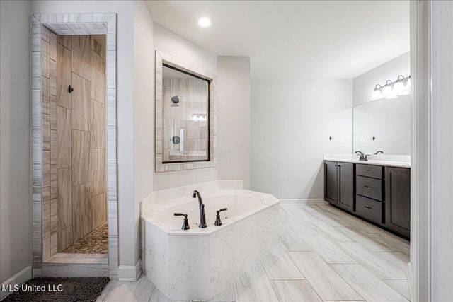 7814 Park Valley Drive, Southaven, MS 38671