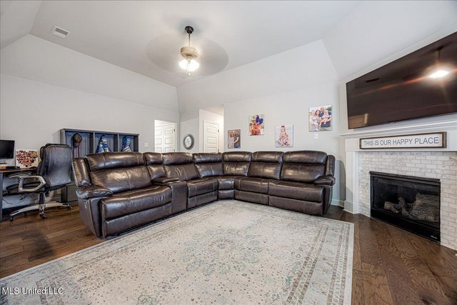 7814 Park Valley Drive, Southaven, MS 38671