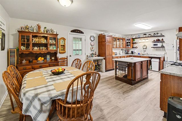 12281 Pennington Avenue, Sparta, MI 49345