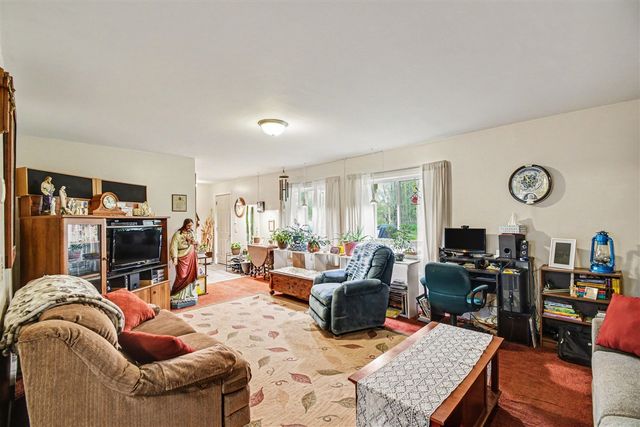 12281 Pennington Avenue, Sparta, MI 49345