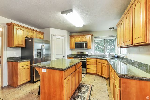 3544 W VIA BELLO CT, South Jordan, UT 84095