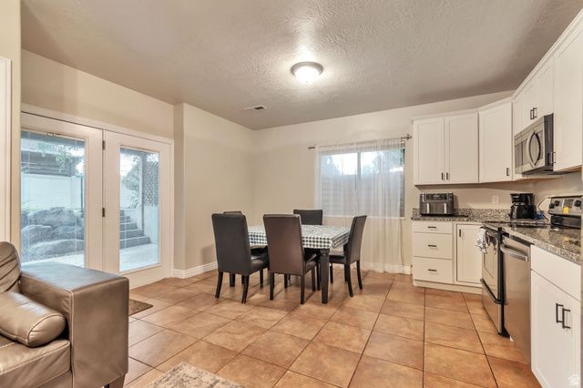 3544 W VIA BELLO CT, South Jordan, UT 84095