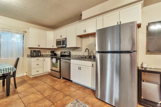 3544 W VIA BELLO CT, South Jordan, UT 84095