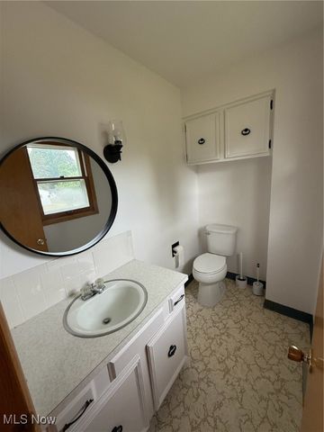 13320 Betty Avenue NW, Uniontown, OH 44685