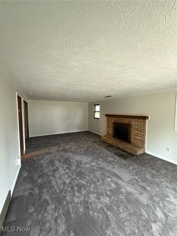 13320 Betty Avenue NW, Uniontown, OH 44685