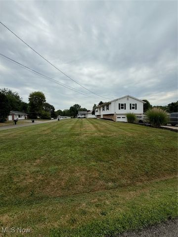 13320 Betty Avenue NW, Uniontown, OH 44685