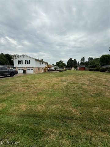 13320 Betty Avenue NW, Uniontown, OH 44685