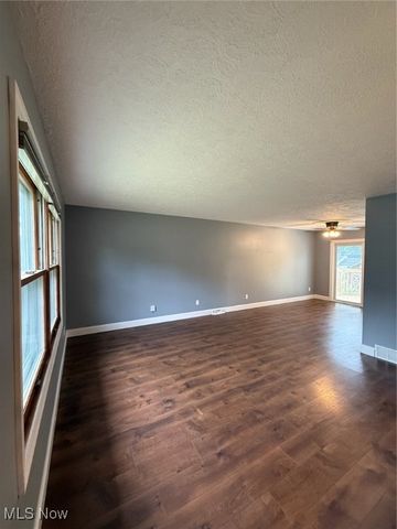 13320 Betty Avenue NW, Uniontown, OH 44685