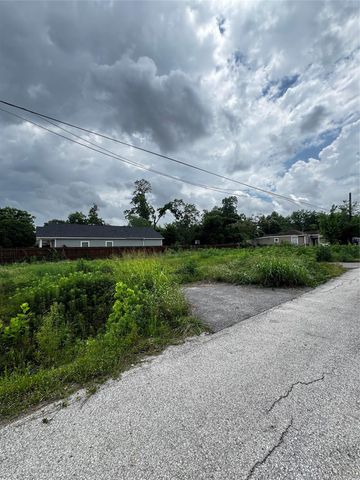 6811 Bonita Street, Houston, TX 77016