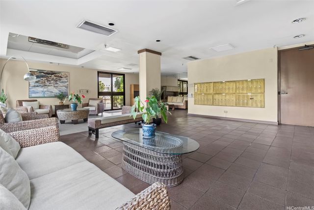 1114 Punahou Street 14A, Honolulu, HI 96826