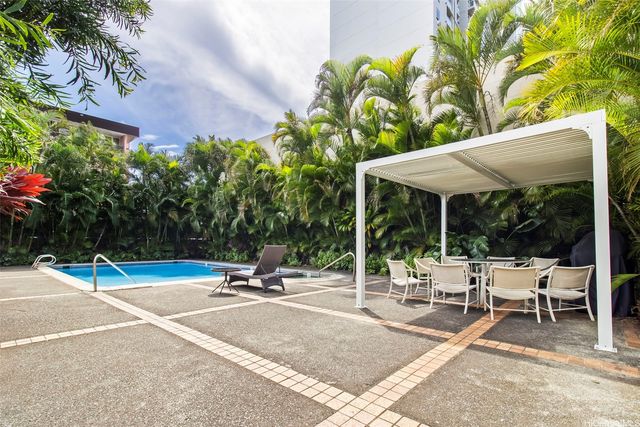 1114 Punahou Street 14A, Honolulu, HI 96826