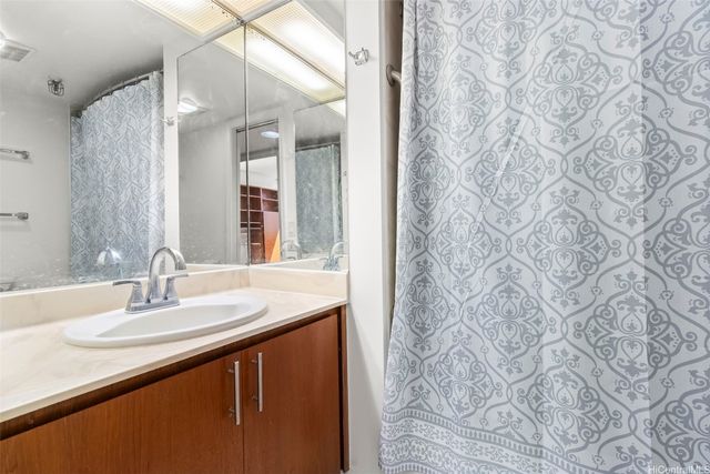 1114 Punahou Street 14A, Honolulu, HI 96826