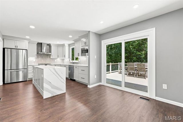 506 Steepleton Court, Ballwin, MO 63021