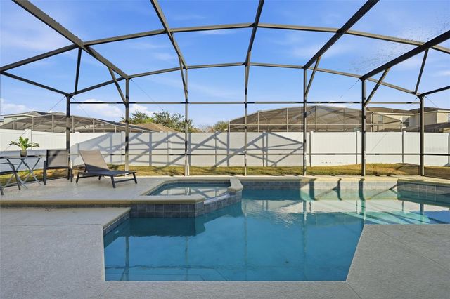 872 SUSSEX DRIVE, Davenport, FL 33896