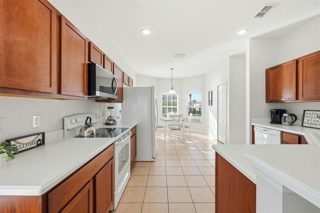 872 SUSSEX DRIVE, Davenport, FL 33896