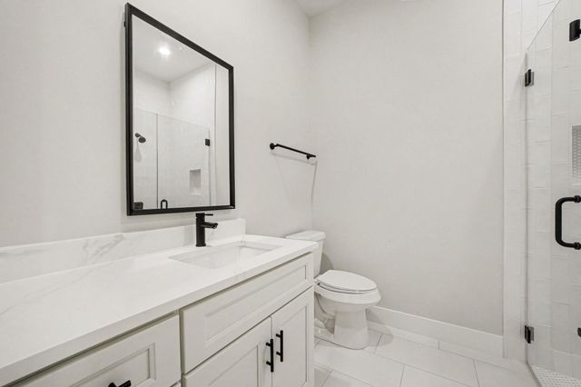 121 Shady Lake Drive, Houston, TX 77336