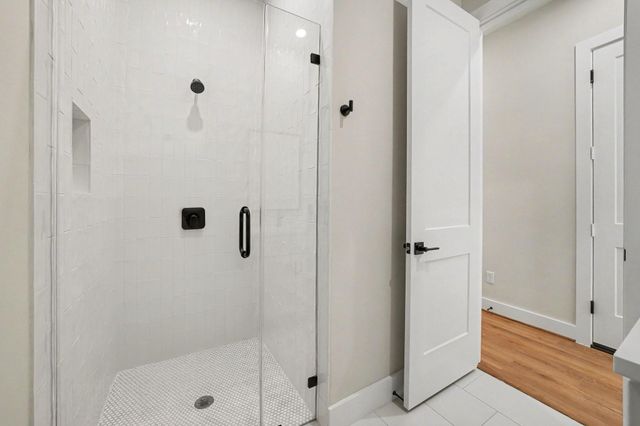 121 Shady Lake Drive, Houston, TX 77336