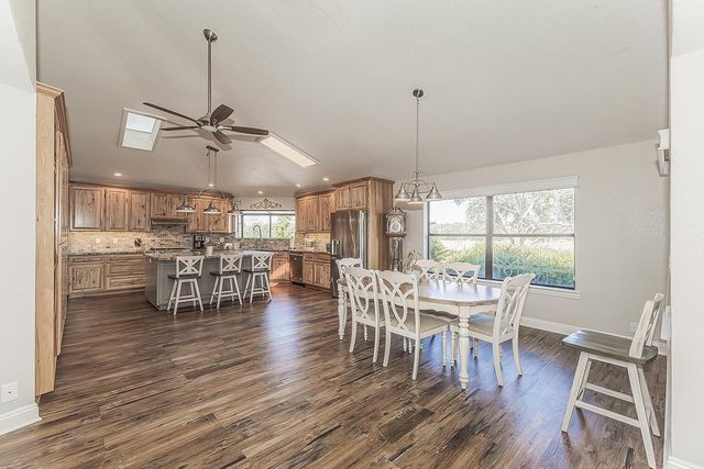 14049 Oak View Drive, Prather, CA 93651