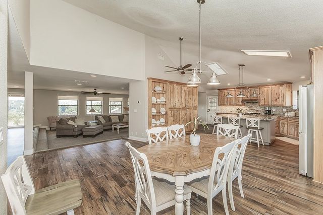 14049 Oak View Drive, Prather, CA 93651