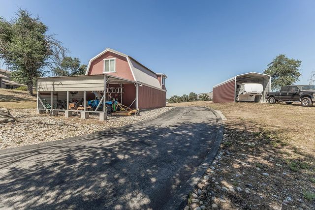 14049 Oak View Drive, Prather, CA 93651