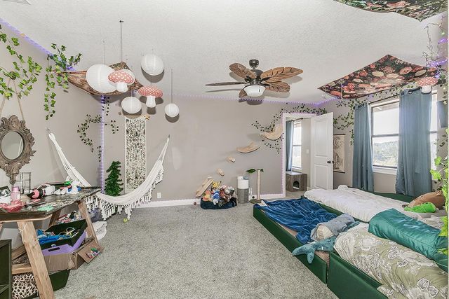 14049 Oak View Drive, Prather, CA 93651