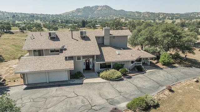 14049 Oak View Drive, Prather, CA 93651