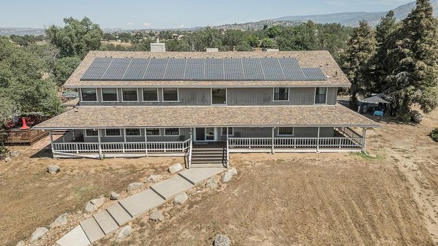 14049 Oak View Drive, Prather, CA 93651
