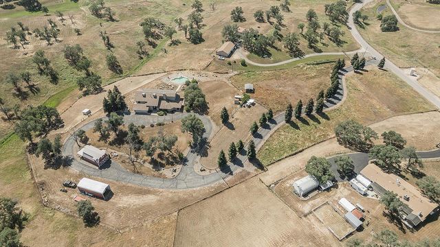14049 Oak View Drive, Prather, CA 93651