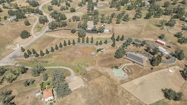 14049 Oak View Drive, Prather, CA 93651