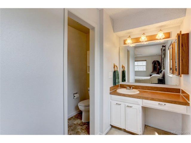 7053 E Maplewood Ave, Centennial, CO 80111