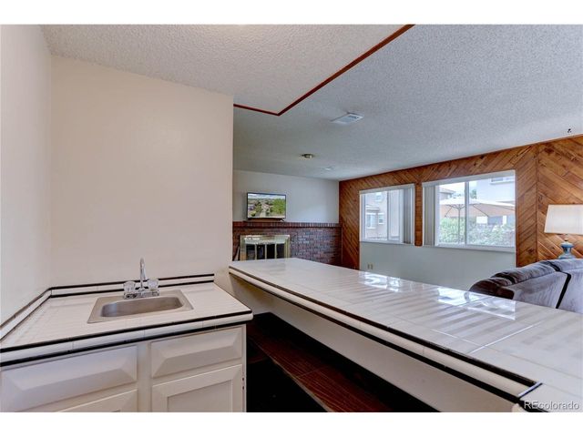 7053 E Maplewood Ave, Centennial, CO 80111
