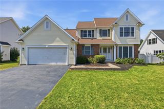 88 Hamlin Drive, Canandaigua City, NY 14424