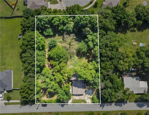 1272 N 59th Avenue, Fayetteville, AR 72704
