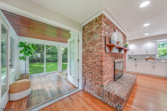 28 Spring Ridge Dr, Berkeley Heights Twp., NJ 07922