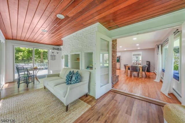 28 Spring Ridge Dr, Berkeley Heights Twp., NJ 07922