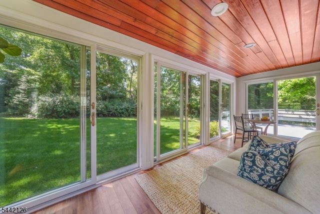 28 Spring Ridge Dr, Berkeley Heights Twp., NJ 07922