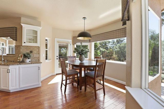 8888 Balmoral Dr, Newcastle, CA 95658