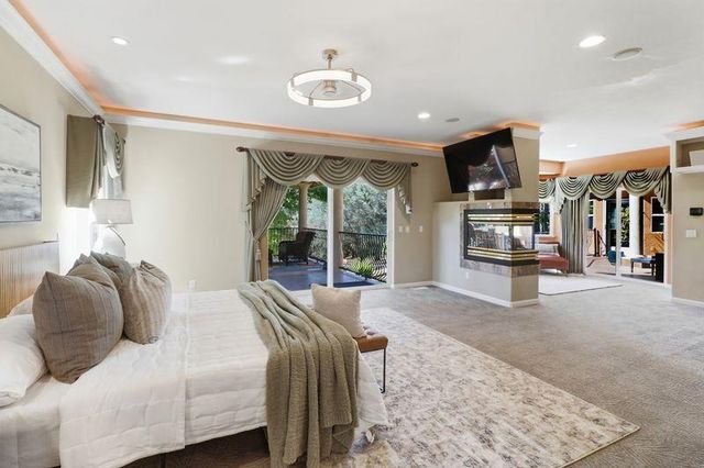 8888 Balmoral Dr, Newcastle, CA 95658