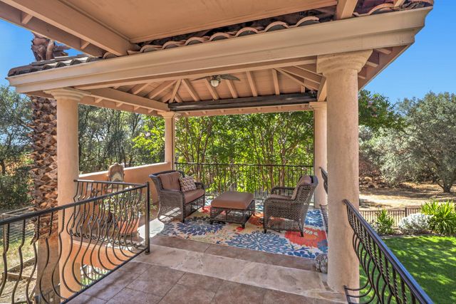 8888 Balmoral Dr, Newcastle, CA 95658