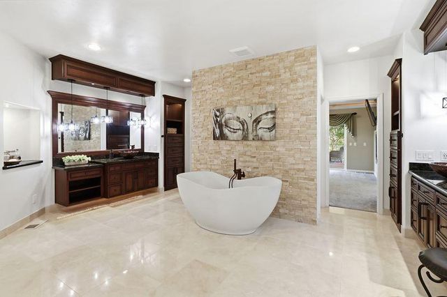 8888 Balmoral Dr, Newcastle, CA 95658