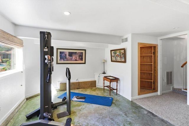 8888 Balmoral Dr, Newcastle, CA 95658